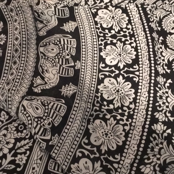 Cynthia Rowley Accessories - Circle tapestry with elephants